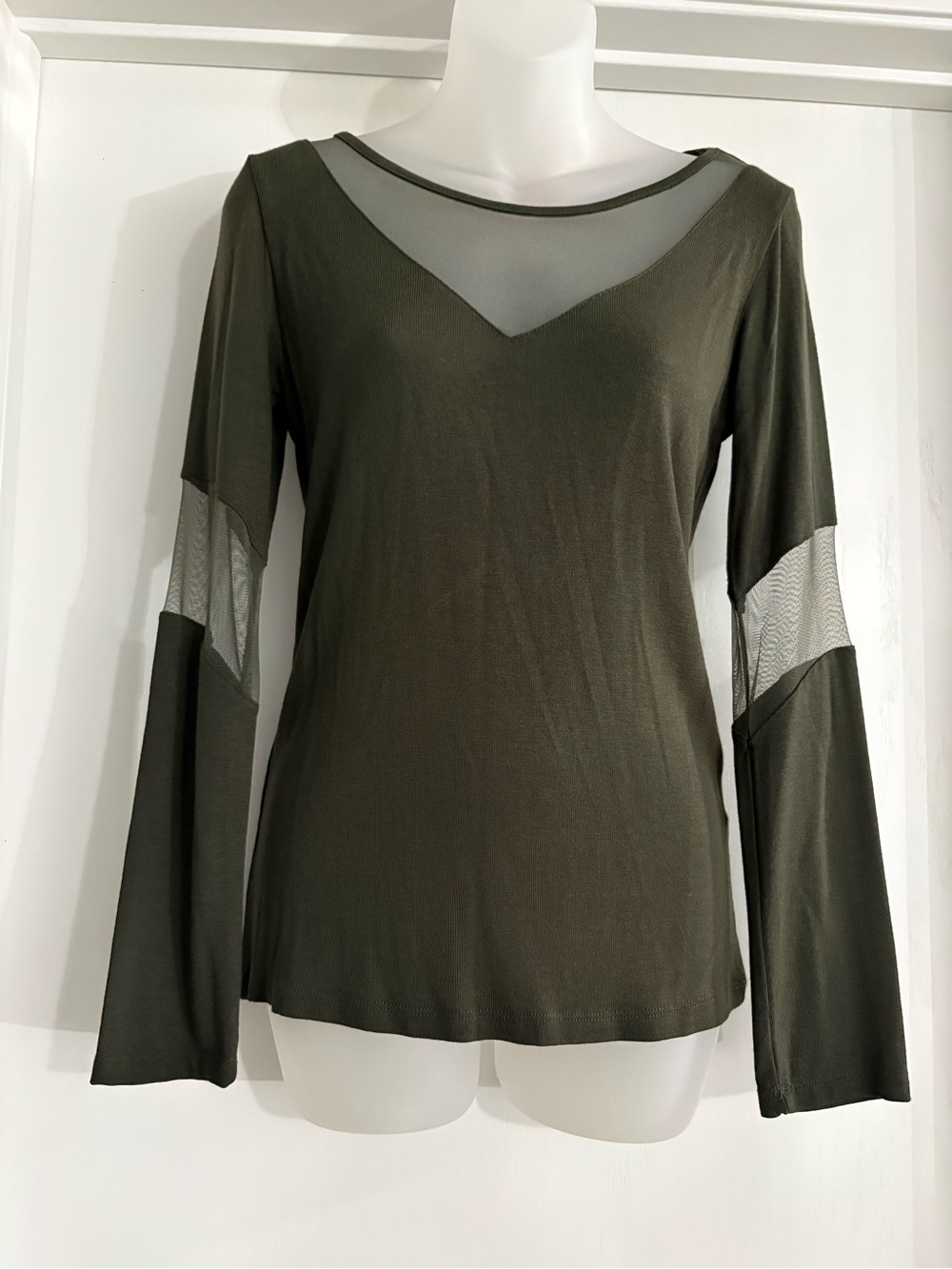 Olive Mesh Insert Long-Sleeve Top - Women Size L NWOT